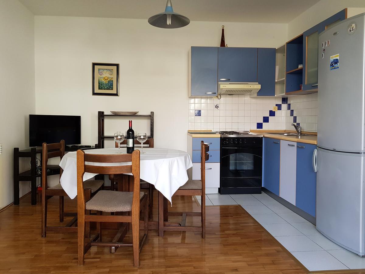 Apartments Monica ノヴァリャ エクステリア 写真