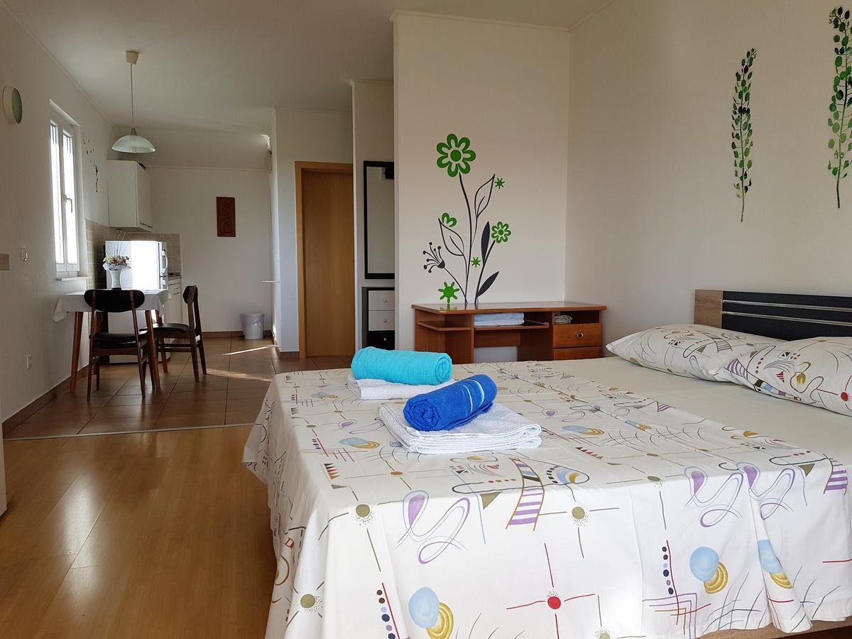 Apartments Monica ノヴァリャ エクステリア 写真